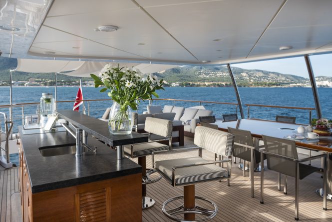 Sun deck