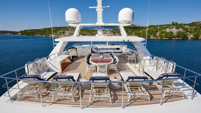 sun deck