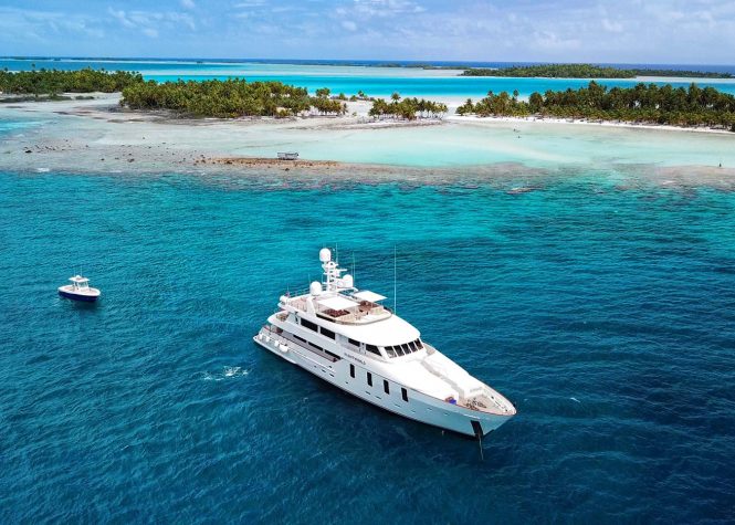 French Polynesia: ‘9 nights for the price of 7’ charter special with superyacht SILENTWORLD
