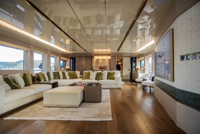 saloon