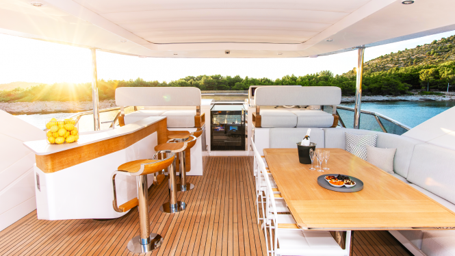sun deck