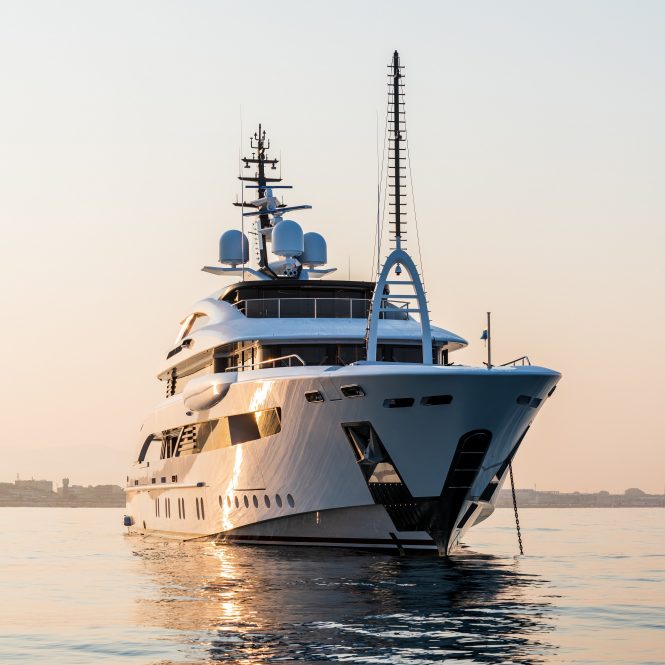 52m motor yacht FLORENTIA: Modern and Elegant Luxury Interiors Revealed