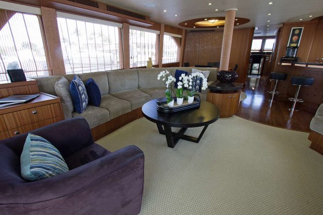 saloon