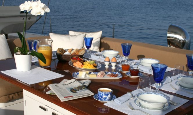 Breakfast set up alfresco