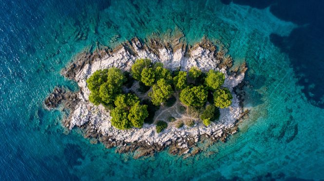 Croatia boasts hundreds of beautiful islands and crystal clear emerald waters to cruise in