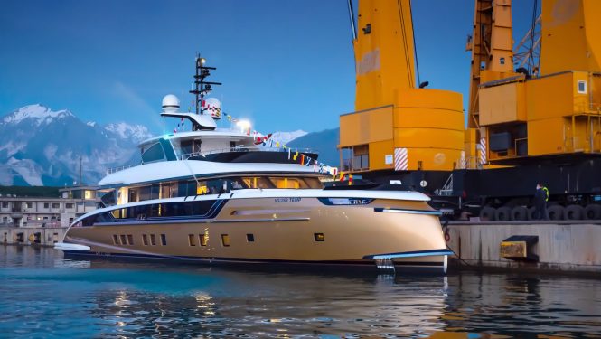 41m Dynamiq Yacht STEFANIA available for charter in Italy and France