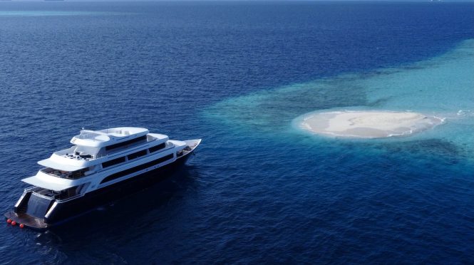 Incredible Deal: Charter luxury yacht SAFIRA in the Maldives with 40% discount