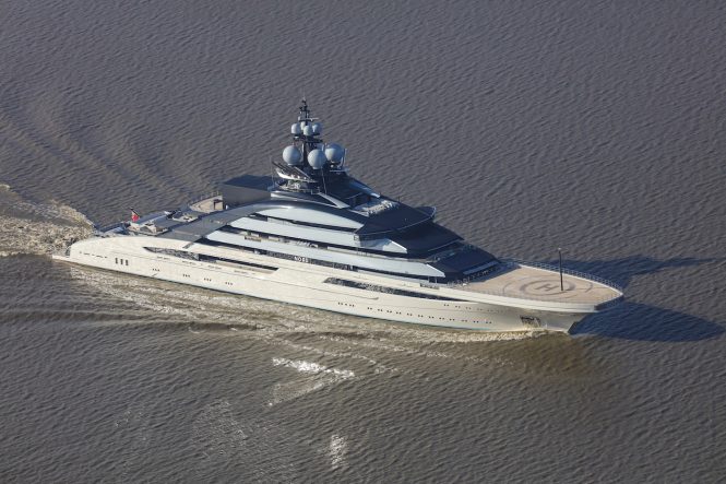 Nord leaving the yard - Photo Carl Groll