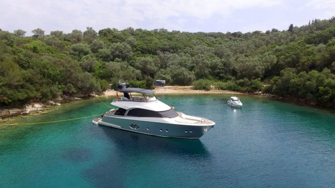 Compact modern luxury yacht IT’S MAGIC for charter in Greece