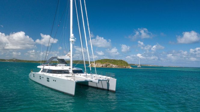 Sailing cat yacht CHE