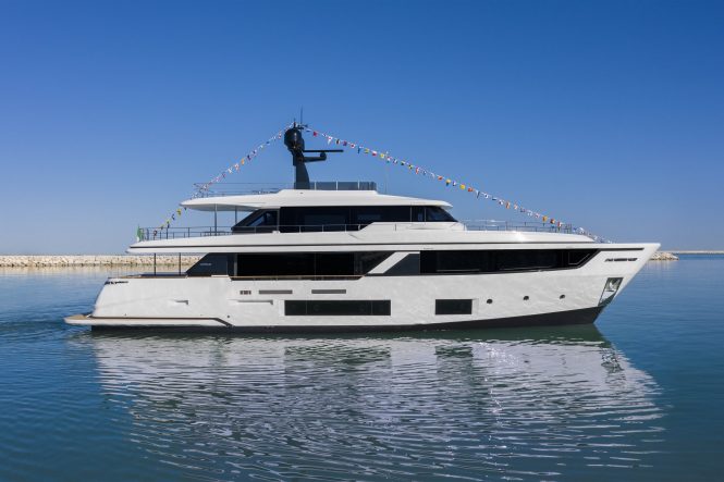 Custom Line launch Navetta 30 luxury yacht MRS G