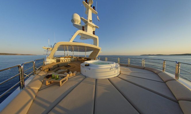 Sun deck