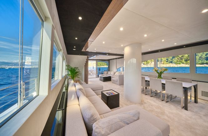 Modern and comfortable saloon