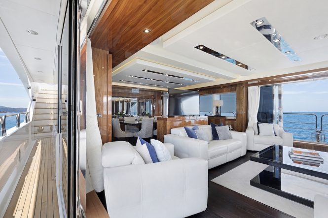 Main saloon with balconies