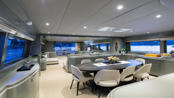 saloon dining area