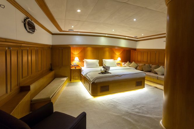 master cabin