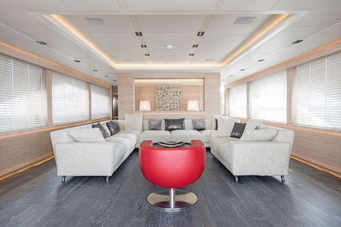 saloon