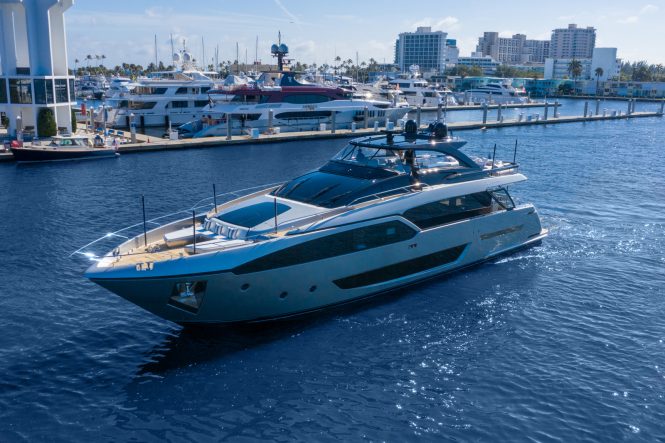 HANNA superyacht