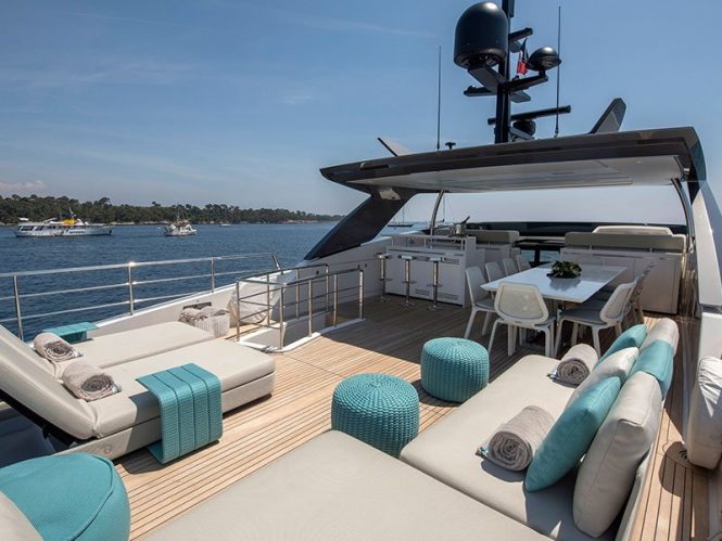 Sun deck