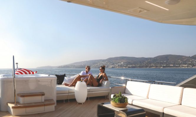 aft deck - lifestyle
