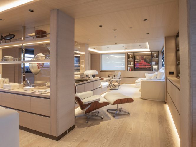 Welcoming and elegant saloon