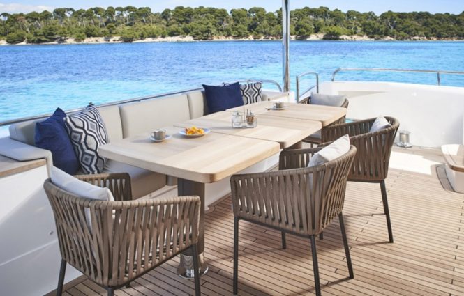 aft deck dining
