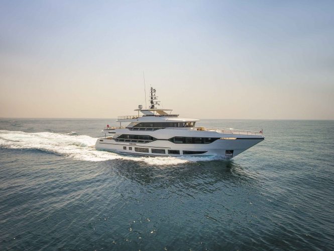 Luxury yacht ROCKET ONE