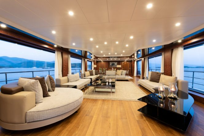 saloon