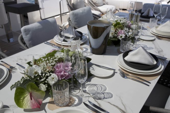 Dining set up