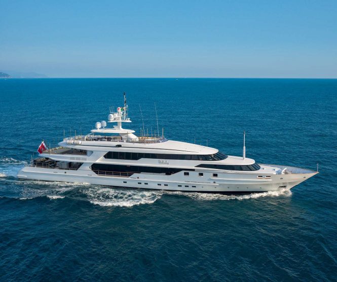 Motor Yacht THE WELLESLEY offering a 10% discount enchanting from Naples in Italy