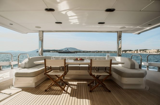 Aft deck dining