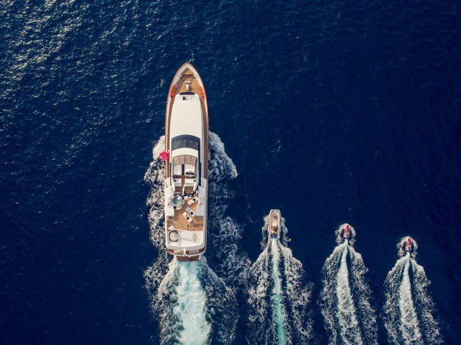 Special offer: Luxury yacht LADY RINA offering 8 days for the price of 7 in Greece from late September