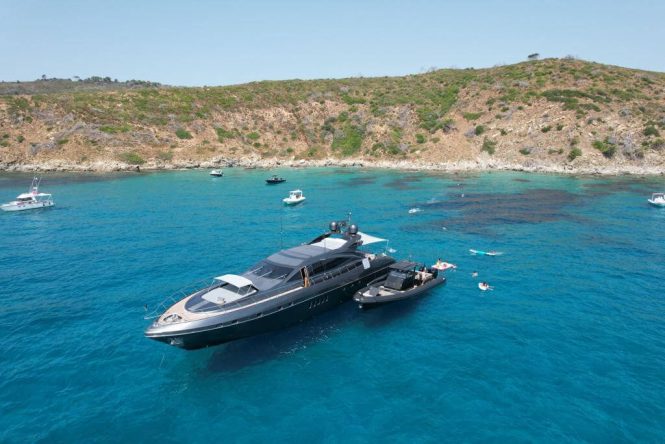 Fast motor yacht REVELLA speeds onto the charter market