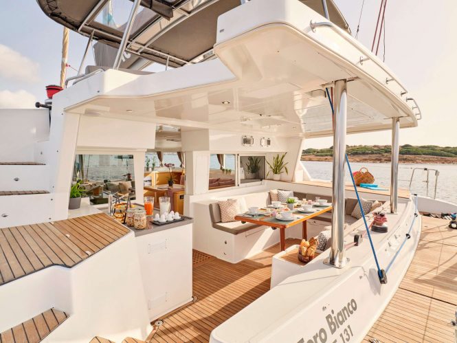 Sociable aft deck