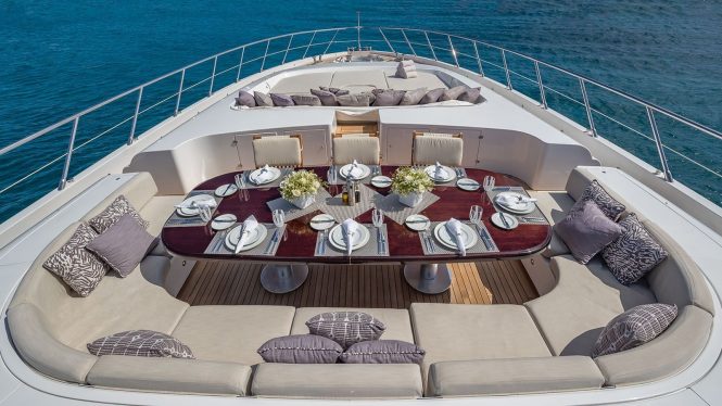 alfresco dining 