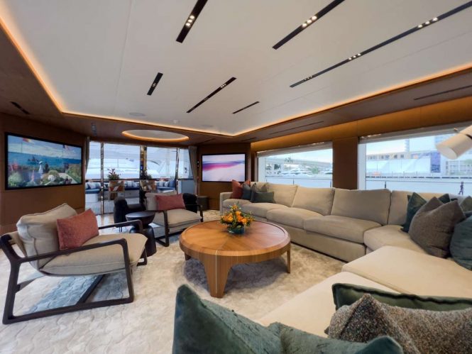 Main salon lounge