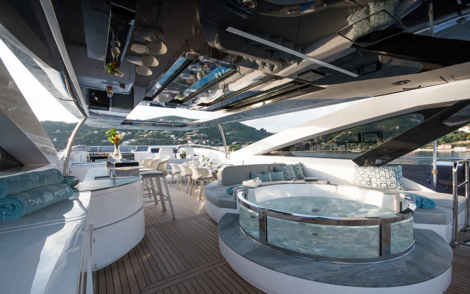 SOULMATE sun deck