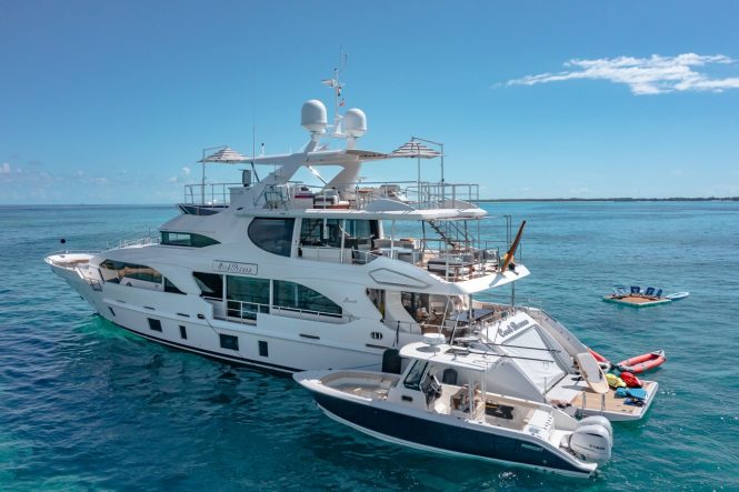 32.9m Superyacht COOL BREEZE offering a 10% discount on the next 4 bookings before August 31st in the Bahamas