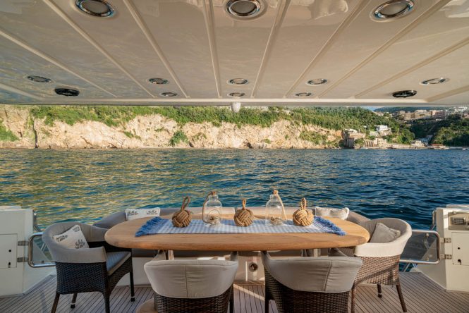 Main deck aft