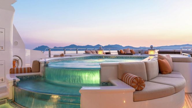 Jacuzzi spa pool on deck