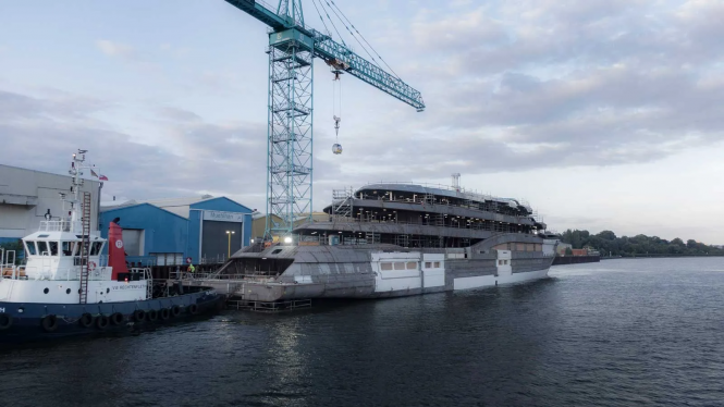 Luxury yacht PROJECT DEEP BLUE