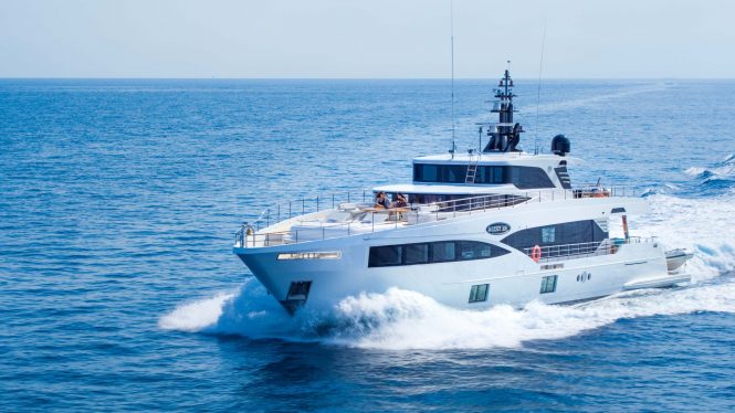 Fantastic 20% off the Majesty 100 motor yacht OCEAN VIEW in Italy