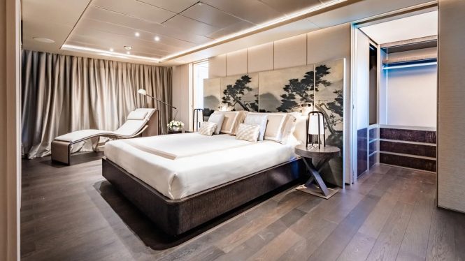 Superyacht SILVER STAR | elegant master suite
