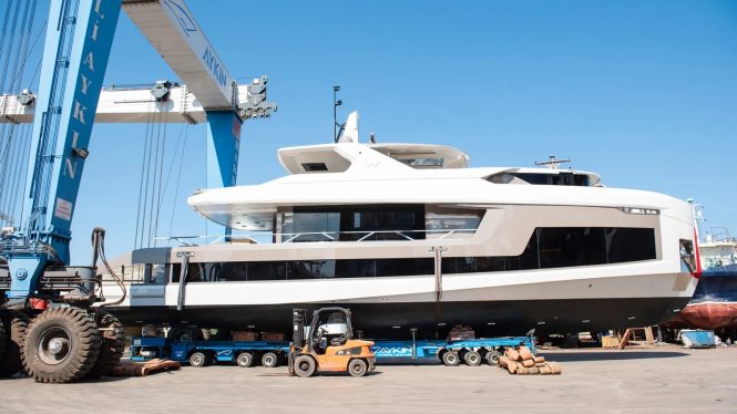 Luxury yacht WATERLILY is launched in Turkey as the first 28m Mazu 92DS