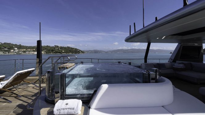 Sun deck jacuzzi