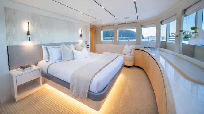 BLUESTONE 1 Main deck master suite