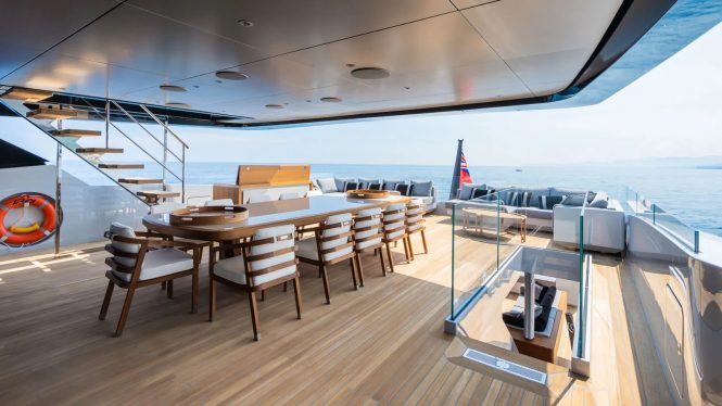 Deck dining