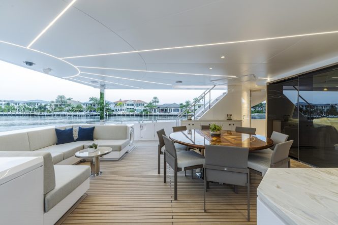 Main deck aft