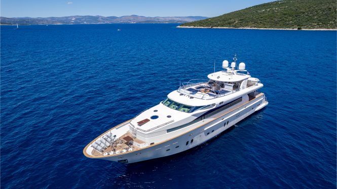 35m motor yacht CONTE STEFANI available for charter in the Eastern Mediterranean