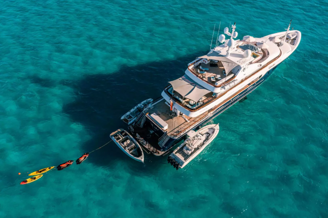 58m motor yacht UNBRIDLED offering 9 nights for the price of 7 in the Bahamas
